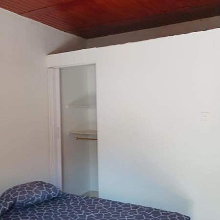 Hostal Arambulo Villavieja Eksteriør billede